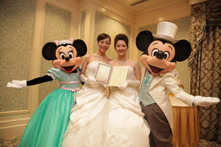 【女性カップル】「東京ディズニーシー」で夢の結婚式